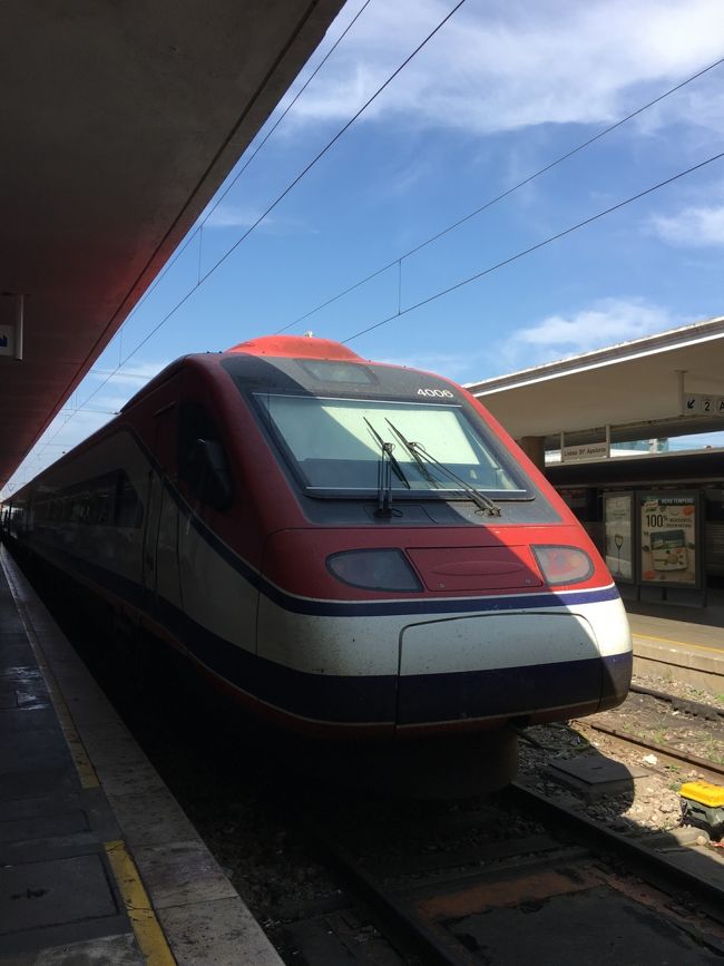 その後ホテルで荷物をpick upしてサンタアポローニャ駅へ。17時発の特急にのって次なる目的地ポルトへ向かいます。リスボンは治安も良く思い出に残る街でした！