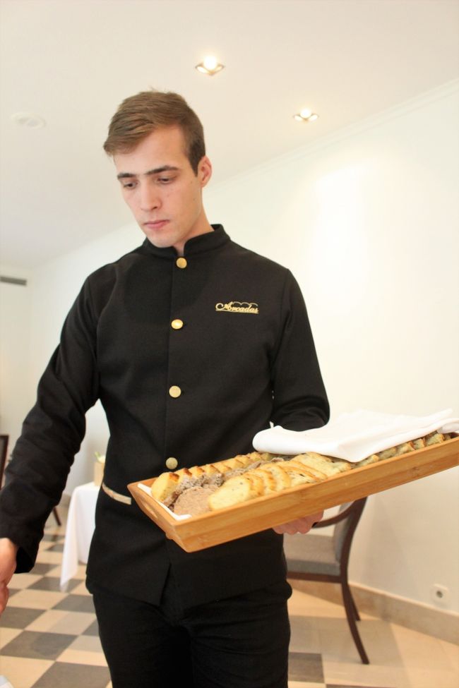 パンのレベルの高さに驚きます。