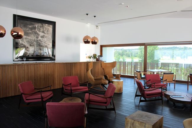 本館のラウンジエリア