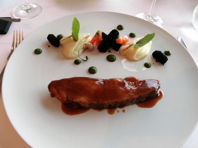 夫のメインはビーフ<br />悪くはないけど昨日の方が美味しい。苦笑