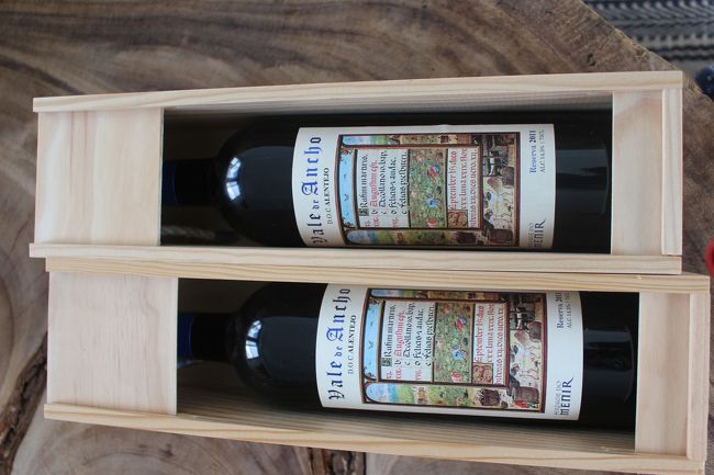 一番高いもので40ユーロほど。<br />アメリカンのカップルもここの対応にとても感激していました。<br />案内の彼がよくしてくれたので夫がチップあげないとね～と言ってたら彼らも20ユーロ用意していました。<br />同じ荷物なので高いワインを選んで数本買いました。