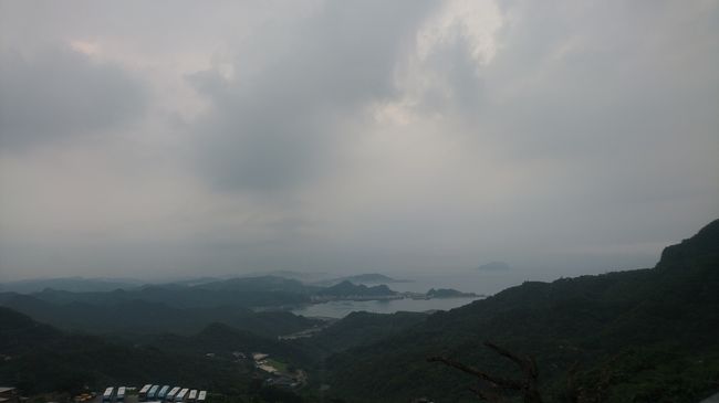 さて、ところ変わって九份です(笑)<br />九份ツアーで向かいました。