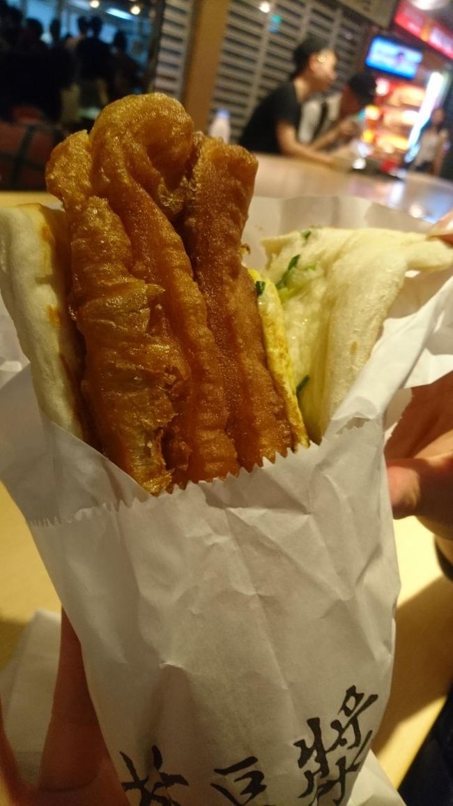 揚げパンです。<br /><br /><br />お豆腐の料理はとっても美味しかったです。<br />お豆腐をあんなに食べたのは初めてでしたね(笑)