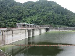 「本沢ダム」から山を下り「城山ダム」にやって来ました

「本沢ダム」から「城山ダム」は県道で僅か3km程の距離