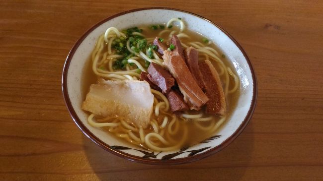 お店の名前忘れました・・・<br />夕飯は離島ターミナル近くの八重山そば