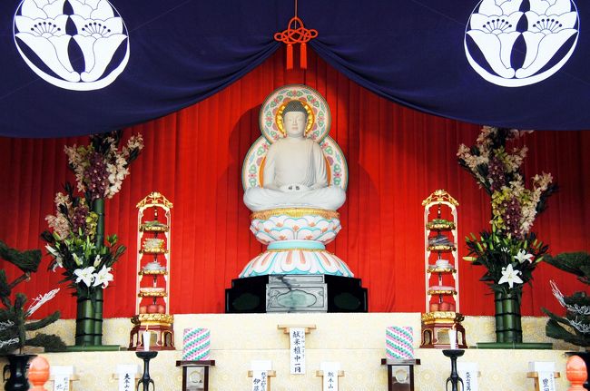 収容病棟('13香港/仏/日)王兵 一心寺の第十四期骨佛境内出開帳へお出かけ！』ミナミ（難波
