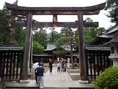 20分歩いてようやく上杉神社に到着。