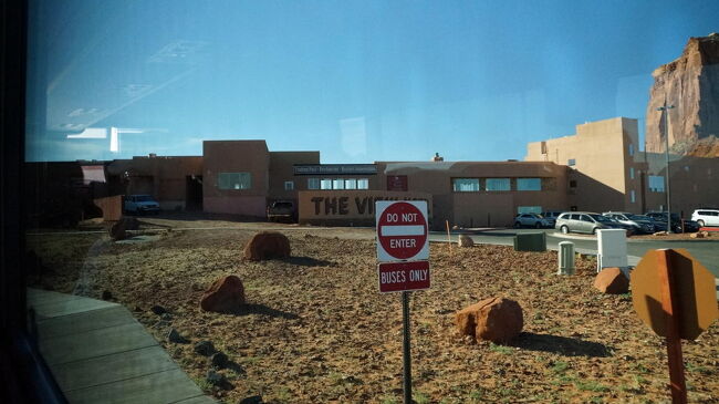 THE VIEW HOTEL はナバホ族が経営するホテル。ホテルの部屋から絶景が眺められるので、大人気のホテル。<br />