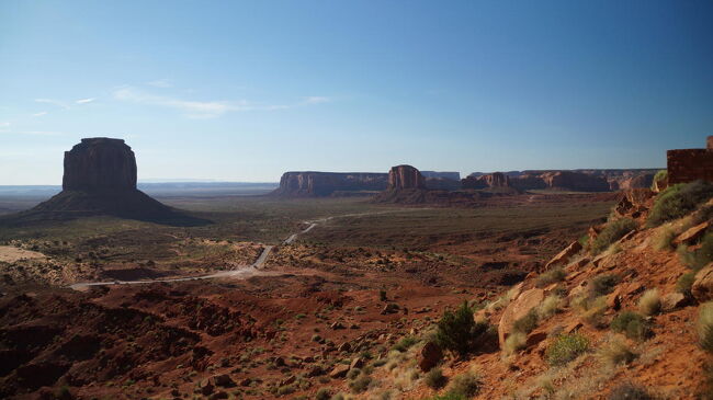 メリック・ビュートの右側はこれからトラックに乗って行く場所。<br />