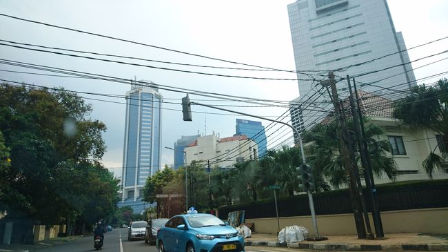 次に向かう「プルマン」は、名前の通りは良いものの、<br />２つあるのでキチンと説明し、しっかり確認していないと<br />違う方に着いてしまう、とのことで、タクシー乗車と<br />言えども気が抜けません。