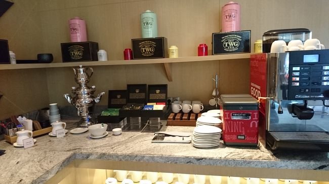 自分で煎れても良いですし、<br />Staffの方にお願いしても良いです。