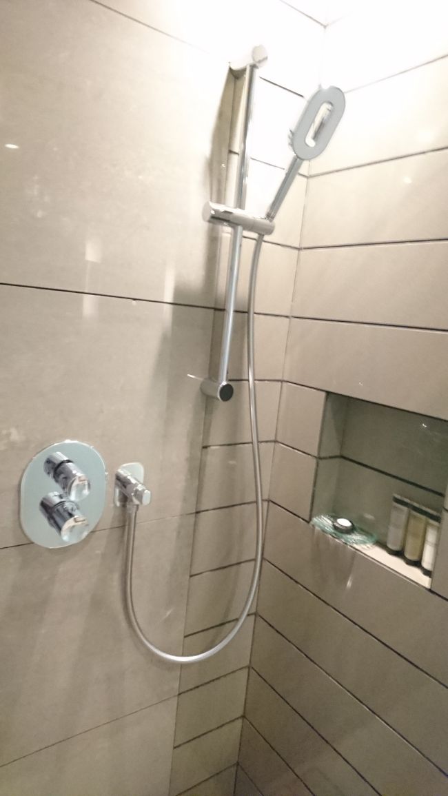 シャワールーム。