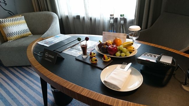 残念だったのは長椅子が無かったことと、<br />眺望が余り芳しい風景では無かったことでした。