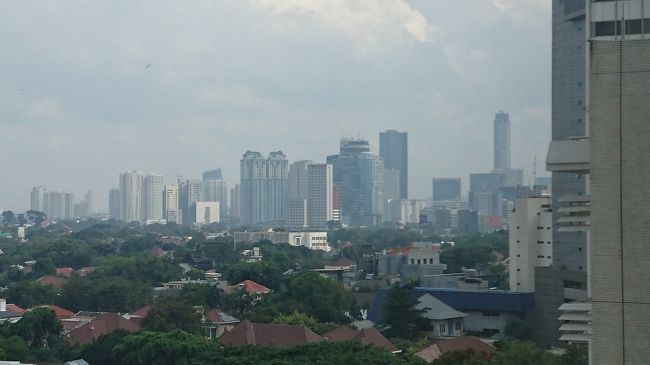 林立しているビル。