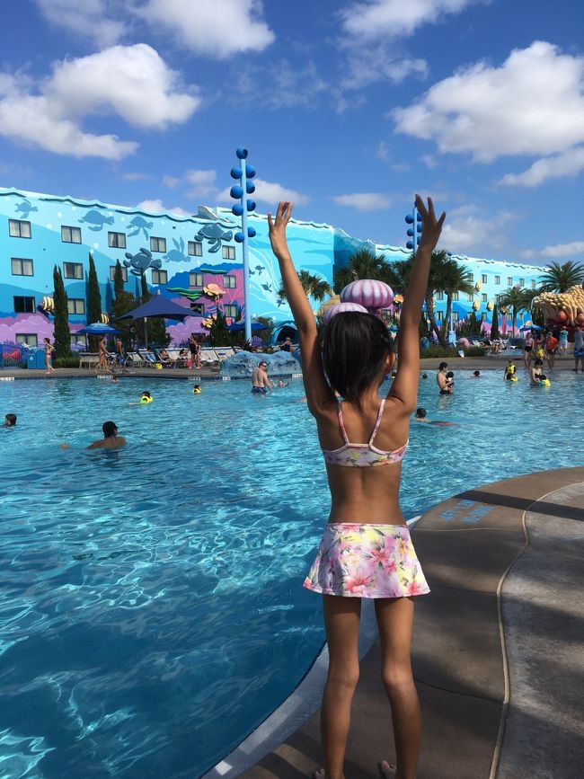 娘ちんお待ちかねのプールタイム♪<br />スイマーなのでとにかくプール、海大好き♪