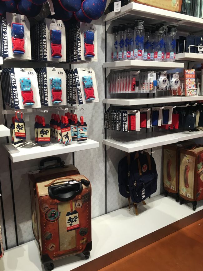 この下のキャリーケースが欲しくて♪<br />