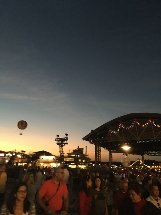 遠くに気球～♪