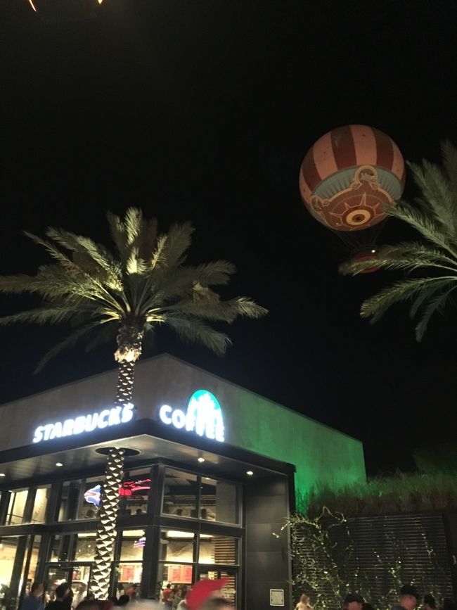 スタバもなんかオシャレ～♪<br /><br />遠くに見えてた気球。こんな近くで見えました♪