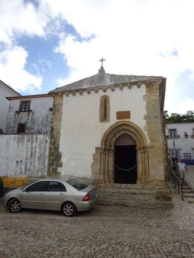 これは確か、↑２番目の教会の向かいにある…