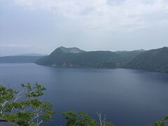 摩周湖に到着

霧の摩周湖と言われていますが、くっきり見えました。