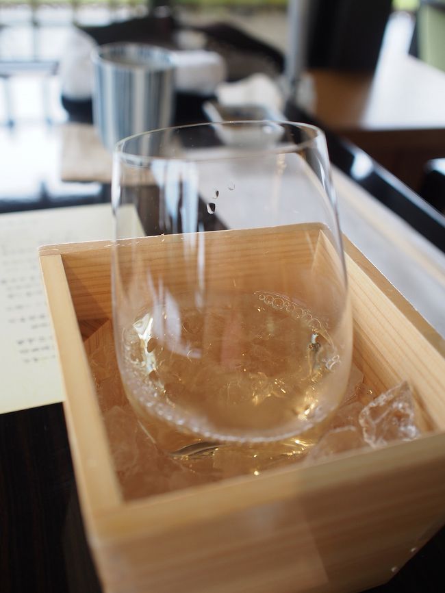 次は日本酒いきましょう<br /><br />春鹿の大吟醸をいただきます<br /><br />おいしい～～！