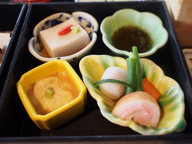 ２段目<br /><br />豆腐<br /><br />とろ湯葉<br /><br />もずく酢<br /><br />煮もの３種