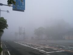 で、中禅寺湖に着いたのですが、雨＆霧。

景色が見えないよ～。