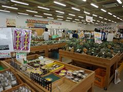 地元のスーパーを見てみたかったので

JAファーマーズマーケットやえやま「ゆらてぃく市場」へ

外観撮り忘れた(>_<)