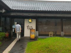 次なる目的地はすなば珈琲。
「鳥取にはスタバはなくてもスナバはある！」で有名になった珈琲店です。
あっ、でもその後スタバは出来たらしいですが…。