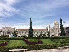 ロカ岬の後はリスボン市内まで送ってもらえるので、ベレン地区で降ろしてもらいました。

有名なジェロニモス修道院を横目にまずはお昼ごはん。
