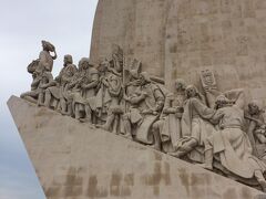 ベレン地区はジェロニモス修道院やベレンの塔、発見のモニュメントなど観光施設がたくさんあります。

こちらは発見のモニュメント。
時間がなかったので入場はあきらめて写真だけ。