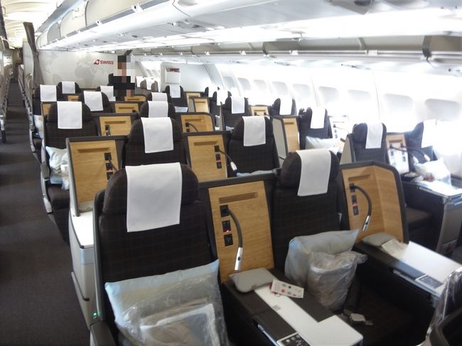 スイス国際航空ビジネスクラスで行くスイス 成田国際空港第1ターミナルにある Anaラウンジ スイス インターナショナル エアラインズの ビジネスクラス エアバスa340 300 の機内サービス 成田 チューリッヒ間 チューリッヒ国際空港ターミナル1にあるブランド
