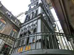 サンジュスタのエレベーター。まだ午前中のためか待ち時間なく乗れました。