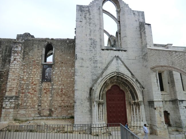 カルモ教会は10時からでまだ開いていませんでした。