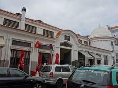 ビッカ線乗り場から市場までタクシーで5ユーロ。
市場入口。