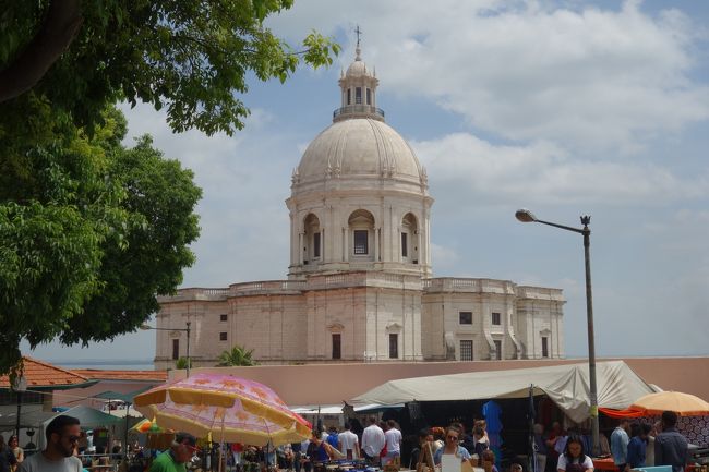 サンタ・エングラシア教会。