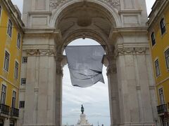 勝利のアーチ。