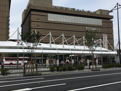 京都アバンティ前より関空リムジンバスに乗車します。