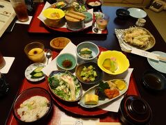 友人と夕食

豚丼でも有名だけど，定食を。
豚丼は，翌日の予定です。
長居してしまった。

