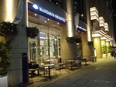 東京・日本橋『マンダリン オリエンタル 東京』のテラス席の写真。

http://www.mandarinoriental.co.jp/tokyo/