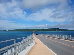 09:30　レンタカー屋から宿へ。チェックアウトの手続きを済ませ、09：45下地島へ向けて出発。

09：45　伊良部大橋の途中で着替えを忘れたのに気が付いた。

宿まで引き返す。