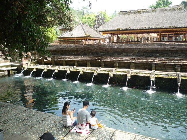 バリ観光初日、パワースポット巡りです。<br />