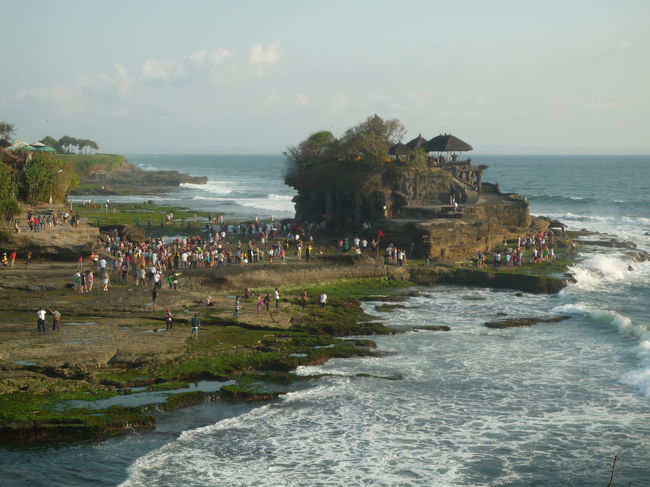 観光客でいっぱいです。