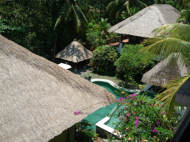 プールもあるんです。泊まれるのかな？