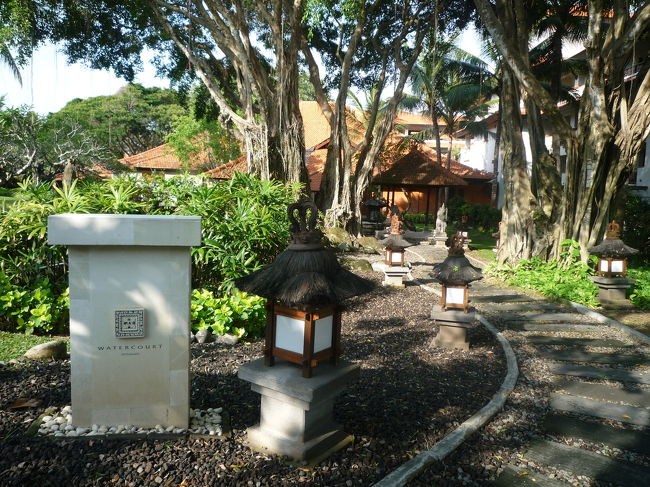 最終日の朝食、昨日とは別で遠いとこにあるレストラン<br />