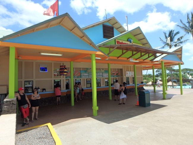 ハンバーガーやポテト等軽食と、ドリンク等販売するお店