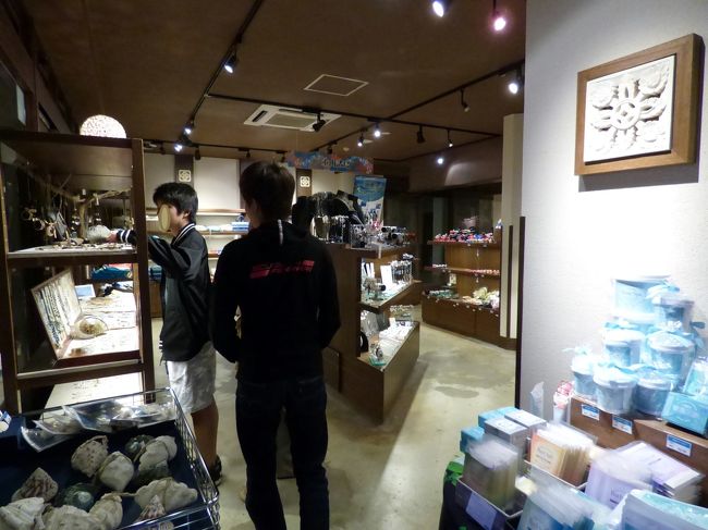 豊富に揃う宮古島土産