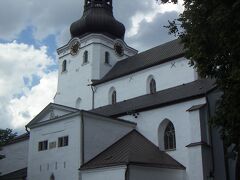 大聖堂は1219年、デンマーク人がトームペアを占領して建設したエストニア本土で最高の教会。一度、火災で焼失して18世紀に再建された