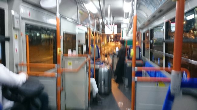 羽田国内線→国際線移動は空港内バスを利用するよりも一旦外にでて空港外バスを利用した方が圧倒的に早いです！<br />Mさん<br />「御世話になりました～」<br />クアラ編につづきます♪