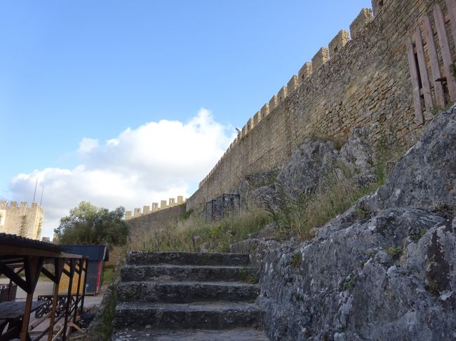 城壁に上がれるところ、みーつけた♪